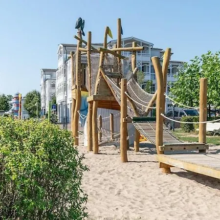 In Seepark With Balcony, Cleaning Included Sellin (Rugen)