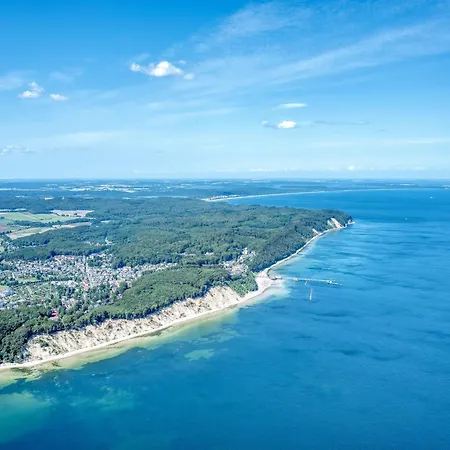 In Seepark With Balcony, Cleaning Included Sellin (Rugen)